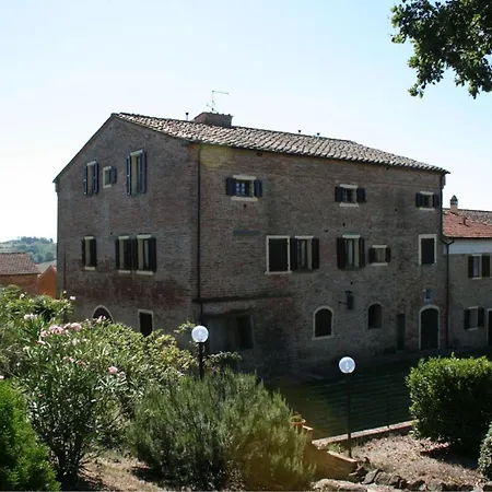 Chianacce Sleeps 4 Pool Apartment