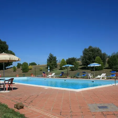 Chianacce Sleeps 4 Pool Apartment